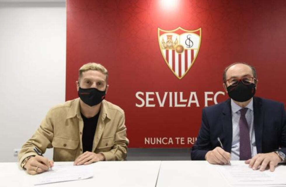 Papu Gómez fue presentado en el Sevilla