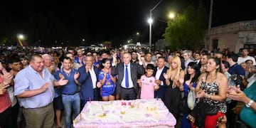 Jaldo encabezó los festejos por el 148° aniversario de La Madrid junto a funcionarios y autoridades.