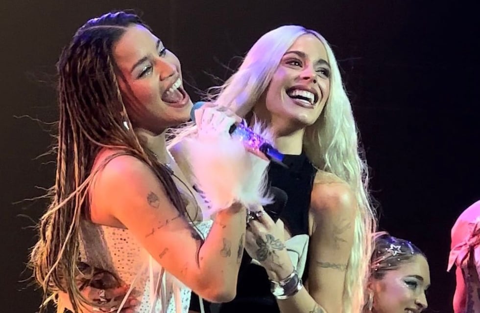 A los besos: Emilia Mernes invitó a Tini Stoessel a su tercer show en el Movistar Arena