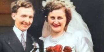 Se casaron en 1950 y 70 años después recrearon su foto de bodas