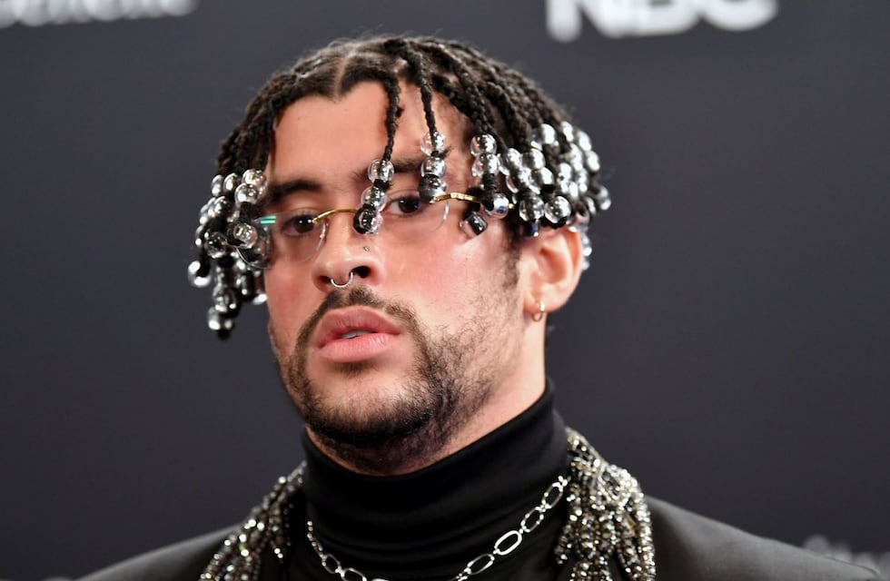 Cuál es la historias detrás de “Lo que pasó en Hawaii”, la exitosa canción de Bad Bunny