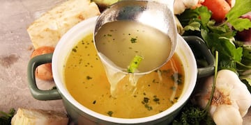 Caldo contra el frío: receta fácil y con muy pocos ingredientes para enfrentar las bajas temperaturas del invierno