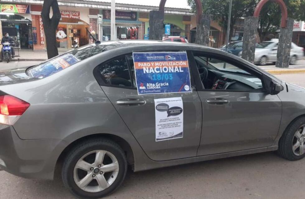 Prestadores de salud en discapacidad realizaron una multitudinaria marcha en Alta Gracia