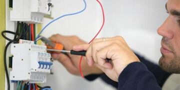 Pérez: curso gratuito de reparación e instalación de aires acondicionados (Archivo/LaVoz)