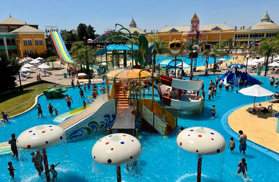 Vuelve el parque acuático más extremo de Buenos Aires: toboganes de 32 metros, “seguro de lluvia” y entradas 2x1