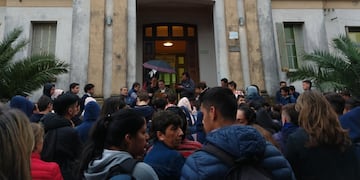 Vandalismo y robo en una escuela de Gualeguaychú: los desconocidos hasta defecaron en las aulas