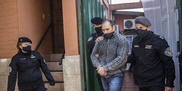 El acusado llegó en libertad, y salió esposado y con una condena de 9 años