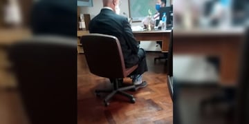 El hombre llegó este mediodía en la fiscalía de la capital bonaerense donde prestó declaración y quedó detenido.