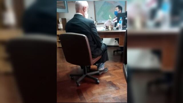 El hombre llegó este mediodía en la fiscalía de la capital bonaerense donde prestó declaración y quedó detenido.