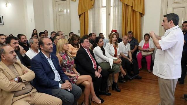 Medina Ruiz encabezó la charla.