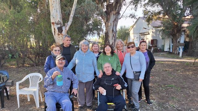 Los adultos mayores comenzaron las actividades por la primavera en el Polideportivo Municipal