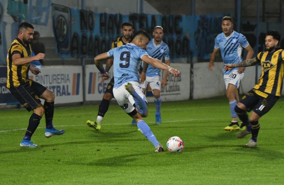 Estudiantes, con DT interino, perdió ante Atlanta en Río Cuarto