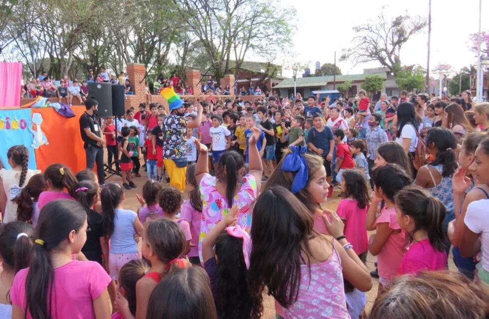 Festejo por el día del niño en Puerto Libertad
