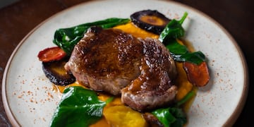 El lugar fue reconocido como el mejor restaurante de autor de Córdoba y el mejor emprendimiento gastronómico del año..