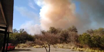 Los incendios no aflojan en Córdoba (La Voz).