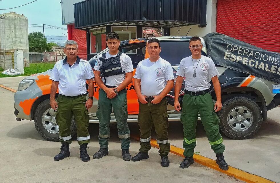Bomberos Voluntarios de Arroyito se suman a combatir los incendios en Corrientes
