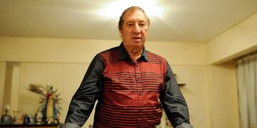 Carlos Salvador Bilardo se dio la primera dosis de la vacuna contra el coronavirus,