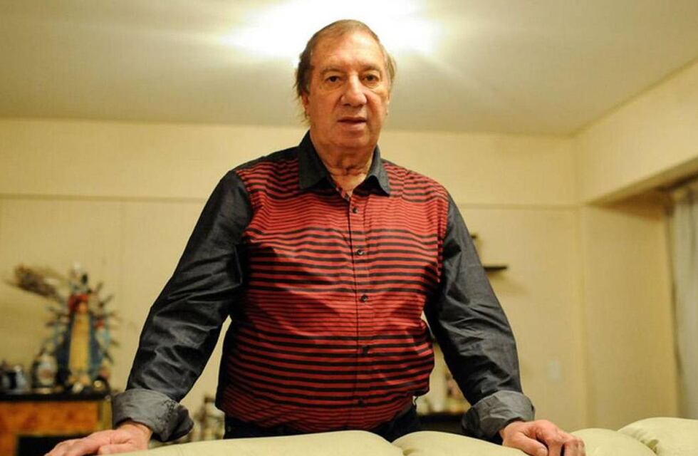 Carlos Salvador Bilardo se vacunó contra el coronavirus
