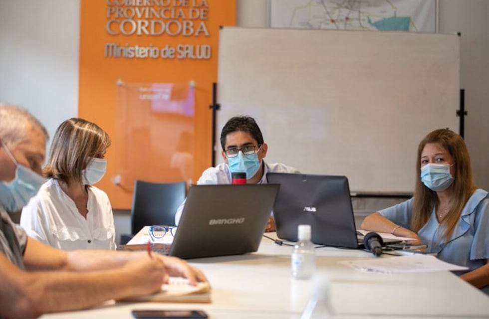 El ministro Diego Cardozo presentó una herramienta de vigilancia para brotes de coronavirus