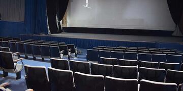 Laboulaye. Reapertura del mítico cine-teatro Sporting (Municipalidad).