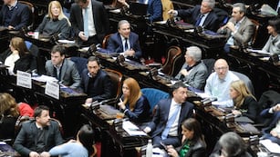 Diputados de la UCR y Hacemos Coalición Federal, encabezados por Rodrigo De Loredo y Miguel Pichetto (Foto: Federico López Claro)