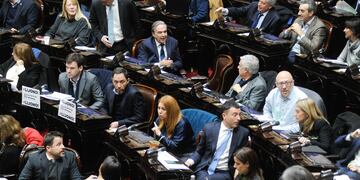 Diputados de la oposición quieren sancionar una ley de Presupuesto (Foto: Federico López Claro)