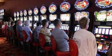 El Instituto Provincial de Loterías y Casinos clausuró salas de juego en Puerto Iguazú.