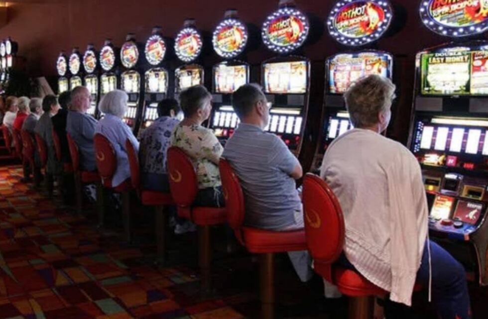 El Instituto Provincial de Loterías y Casinos clausuró salas de juego en Puerto Iguazú