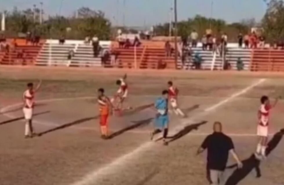 Batalla campal en el fútbol sanjuanino: tres futbolistas terminaron hospitalizados