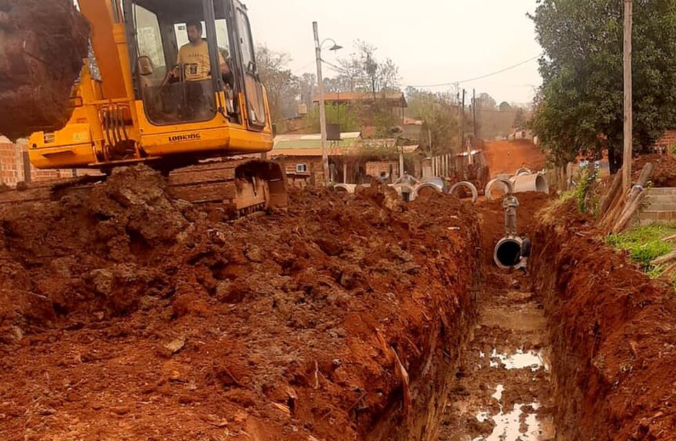 Amplían red de agua y trabajan en los desagües pluviales en Puerto Iguazú