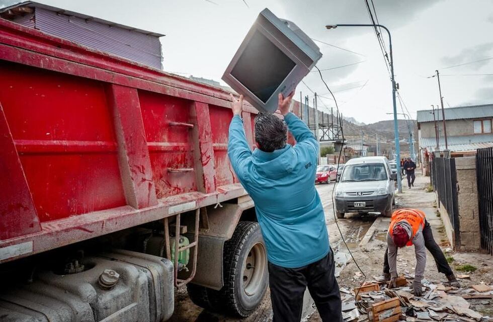 Importante trabajo de limpieza en el barrio La Cantera