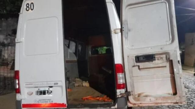 Individuo fue detenido cuando intentaba robar objetos de un vehículo.