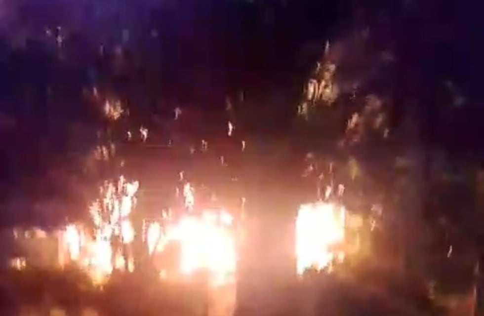 Un incendio destruyó una vivienda en el barrio 20 de Junio de Eldorado