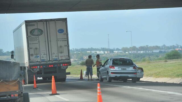 El choque frontal entre un camión y un motorhome dejó como saldo una muerte (La Voz archivo).(LaVoz/Archivo)