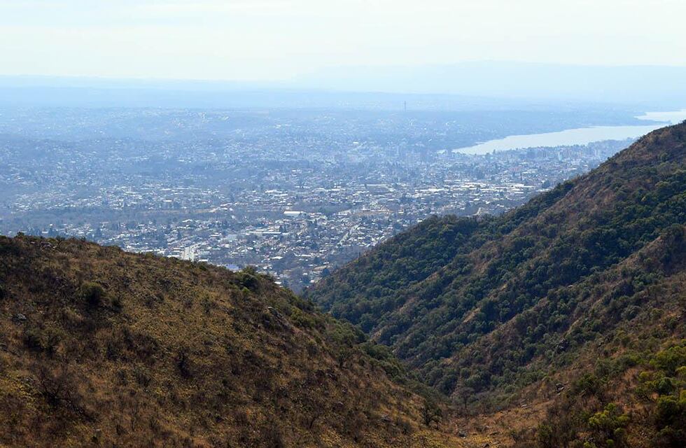 Una caminata entre naturaleza y vistas panorámicas: la senda a la Cruz de San Antonio de Arredondo
