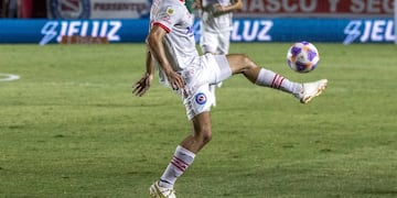El tandilense Francisco González Metilli, entre los titulares de Argentinos Juniors que logró una victoria histórica en Brasil