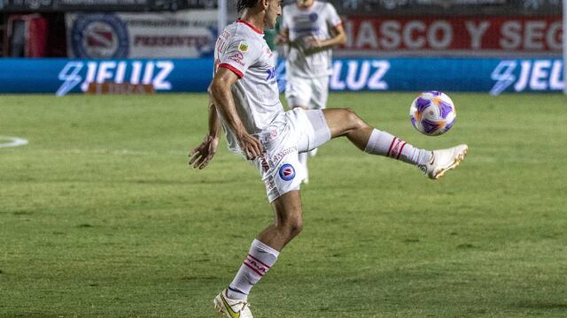 El tandilense Francisco González Metilli, entre los titulares de Argentinos Juniors que logró una victoria histórica en Brasil