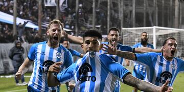 El "Lobo" jujeño se hizo fuerte en Salta y festejó en el estadio "Padre Ernesto Martearena" al derrotar a Central Norte de esa provincia.