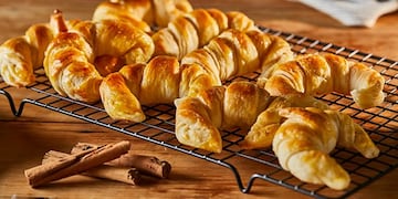 Caseras, fáciles y deliciosas: el paso a paso para hacer medialunas sin manteca