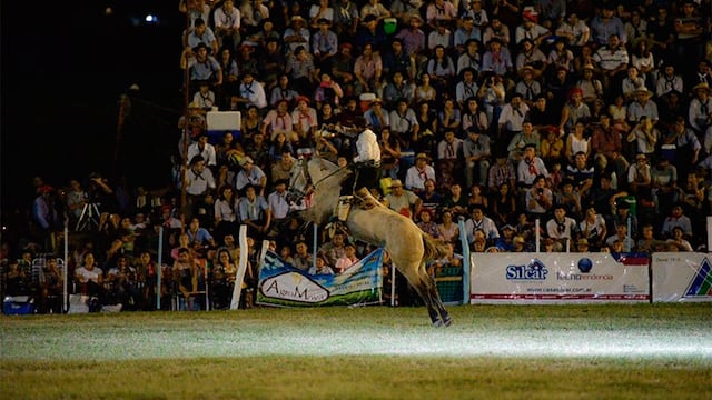 Festival de Jineteada y Folklore en Diamante 2022.