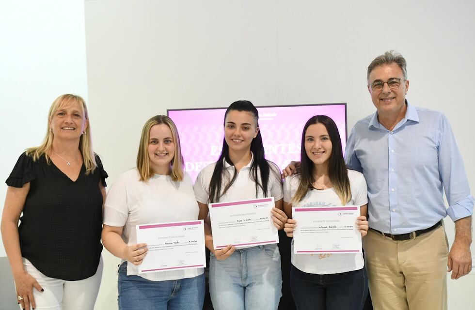La Municipalidad reconoció a los mejores estudiantes secundarios de Rafaela