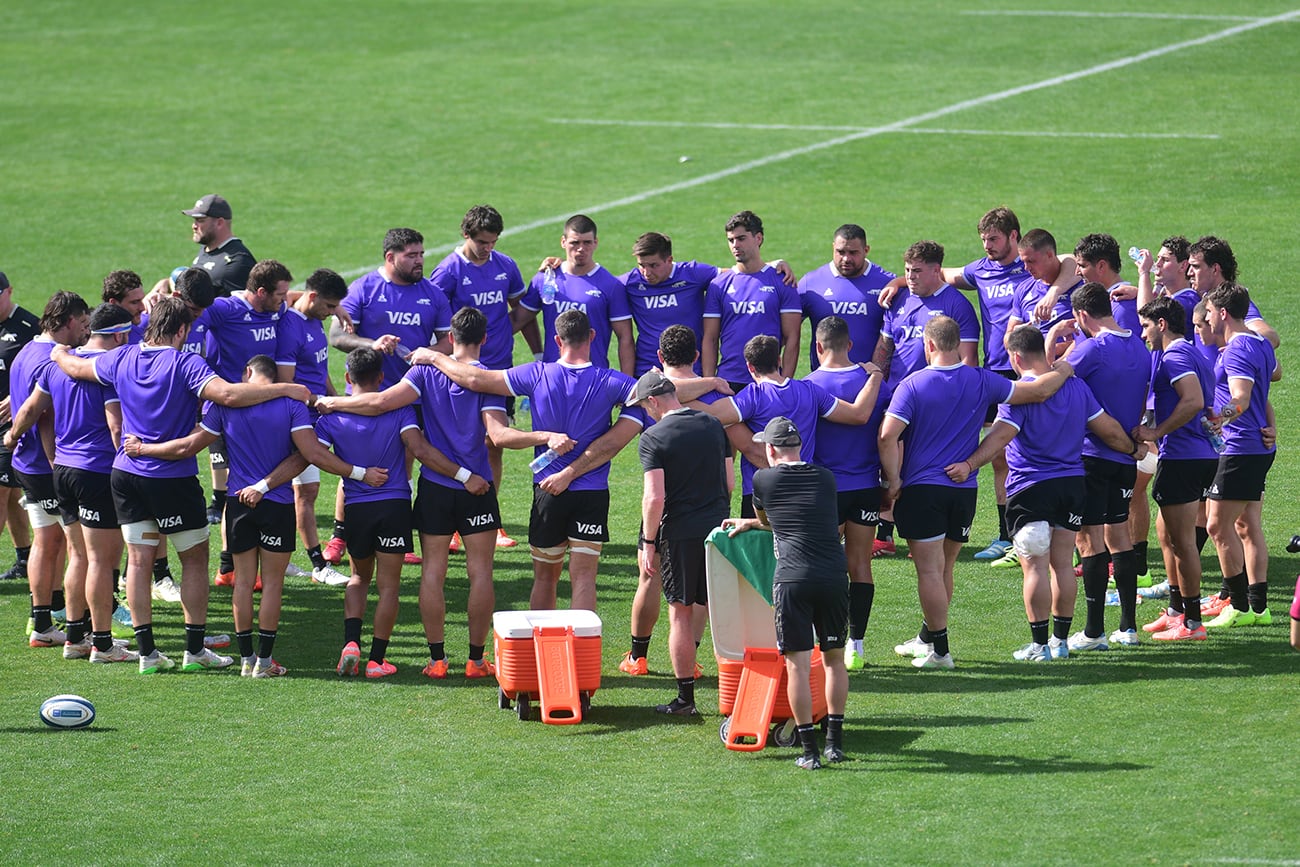 Los Pumas se preparan para el sábado y entrenaron hoy en el Kempes. (Pedro Castillo / La Voz)