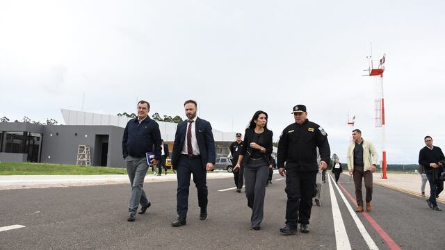 Este lunes, el intendente de Concordia, Francisco Azcué, dio la bienvenida a la Policía de Seguridad Aeroportuaria (PSA).