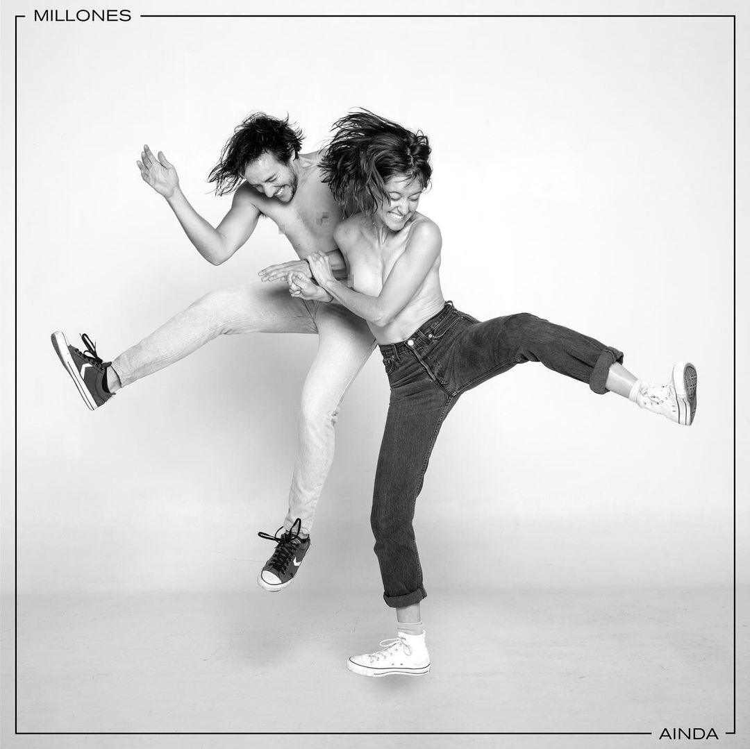 La portada del cuarto álbum del dúo llamado "Millones". Foto: Nora Lezano. 
