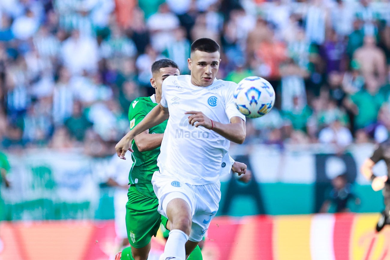 Belgrano empató 1-1 en su visita a Banfield por la Liga Profesional. (Prensa Belgrano)