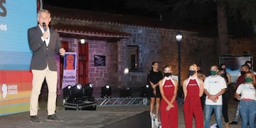 Esteban Avilés, presidente de la Agencia Córdoba Turismo en el lanzamiento de temporada 2021 en Villa Carlos Paz. (Foto: prensa / Municipalidad VCP).