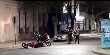 El sospechoso abandonó el vehículo, pero lo detuvieron en San Martín y Cerrito.