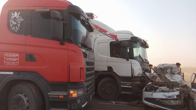 Accidente de tránsito por tormenta de viento y tierra en la Ruta 19 en Córdoba. (Captura video)
