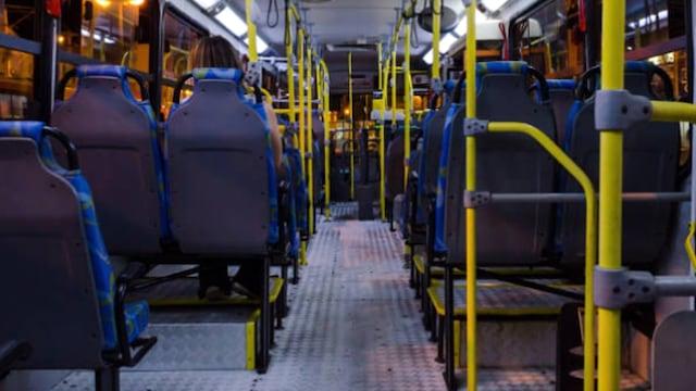 El cómico video grabado dentro de un colectivo de San Juan que se viralizó.