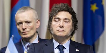 El jefe de Estado viajó a Suiza para participar en la Cumbre de la Paz de Lucerna.